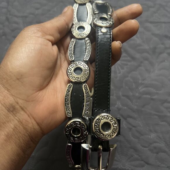 Vintage Womens Genuine Leather Black  Southwestern Silver Concho Belt 29\